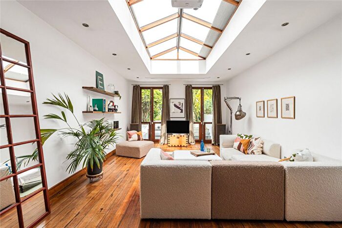 3 Bedroom Terraced House For Sale In Warwick Road, London, W5