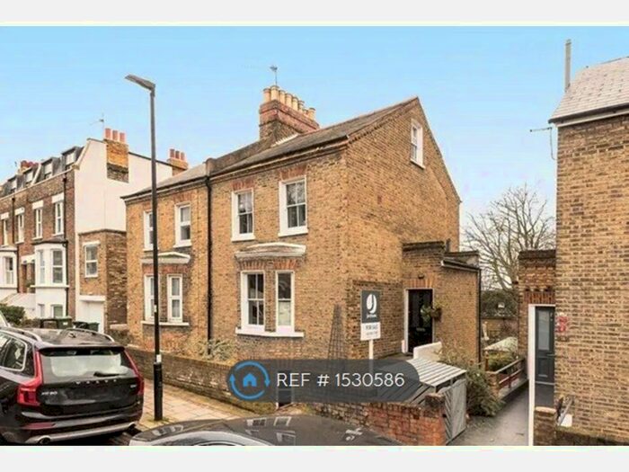 4 Bedroom Semi-Detached House To Rent In Angles Road, London, SW16