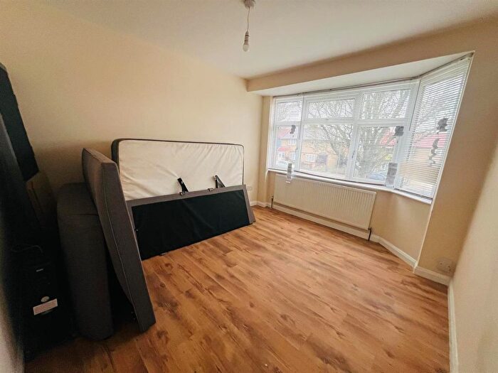 4 Bedroom Property To Rent In Yeading Lane, Hayes, UB4