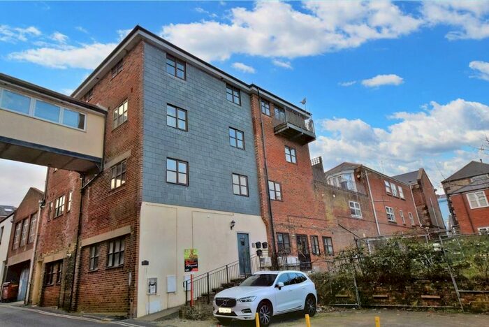 2 Bedroom Flat To Rent In Union Road, Ryde, PO33