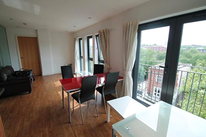 2 Bedroom Flat To Rent In Bluecoat House, North Sherwood Street, Nottingham, NG1