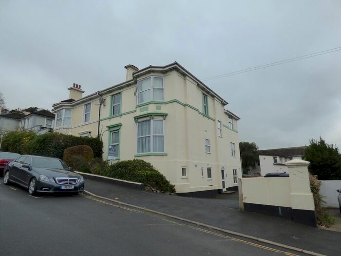 2 Bedroom Flat To Rent In Powderham Road, Newton Abbot, TQ12