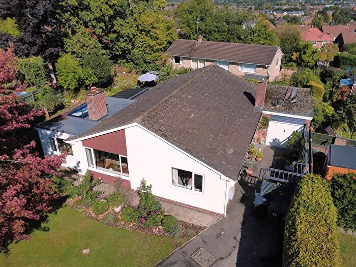 3 Bedroom Bungalow For Sale In Westmead Drive, Newbury, RG14