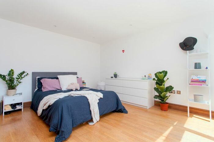 2 Bedroom Flat To Rent In Glassworks, Basing Place, Shoreditch, E2