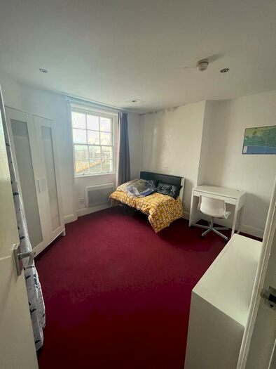 Studio To Rent In Middle Street, Brighton, BN1