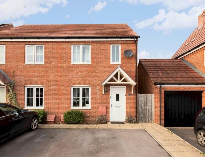 3 Bedroom Semi-Detached House For Sale In Diamond Way, Chilton, Didcot, OX11