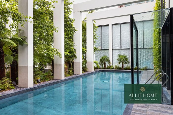 1 Bedroom Flat For Sale In Wards Place, Hobart Building, E14