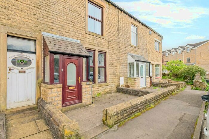 3 Bedroom Terraced House For Sale In Station Road, Foulridge, Colne, Lancashire, BB8