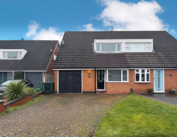 3 Bedroom Semi Detached House For Sale In Portland Drive, Pedmore, Stourbridge, DY9