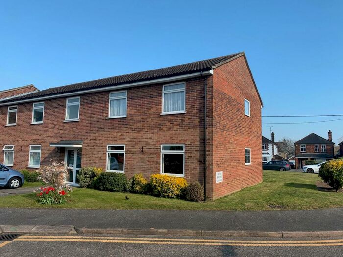 2 Bedroom Flat To Rent In Shortridge Court, Witham, CM8