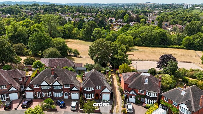 4 Bedroom Detached House For Sale In Kingshill Drive, Birmingham, B38