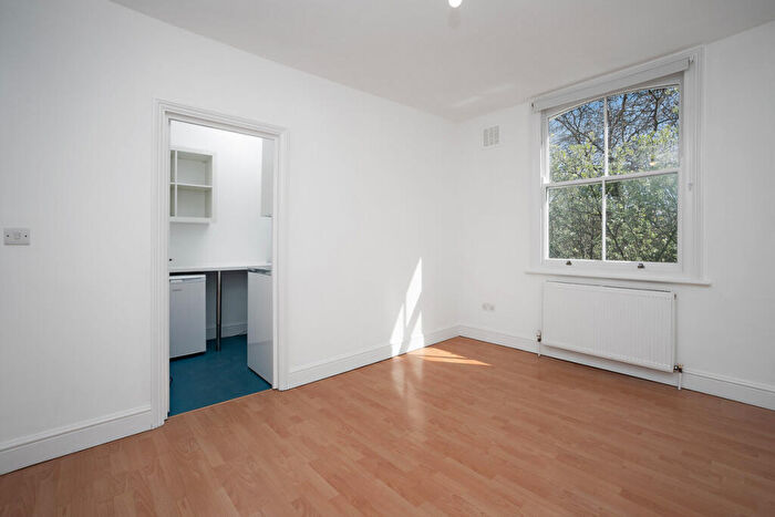 1 Bedroom Apartment To Rent In Hornsey Road, London, N7