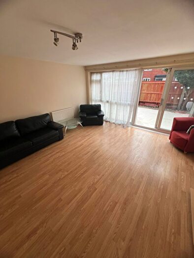 3 Bedroom Maisonette To Rent In Russell Road, London, E16