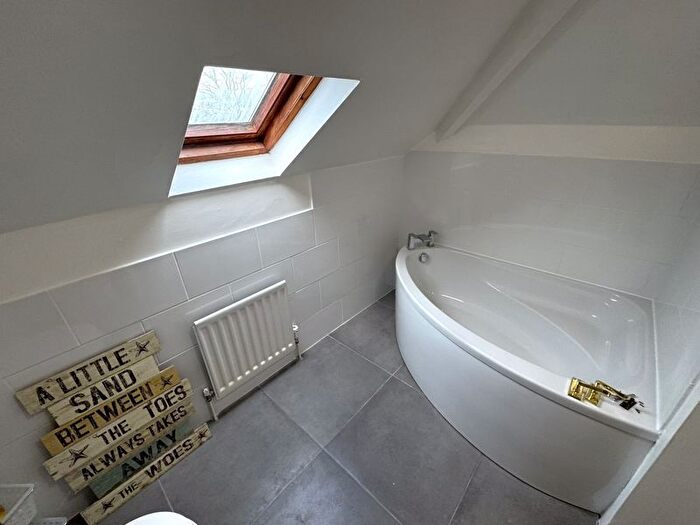 5 Bedroom Detached House For Sale In Jacks Lane, Torquay, TQ2