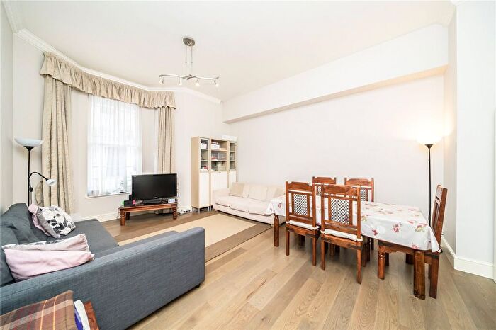 2 Bedroom Flat To Rent In - Knaresborough Place, London, SW5