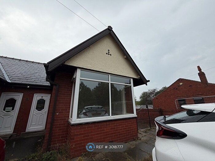 3 Bedroom Bungalow To Rent In Walnut Avenue, Wigan, WN1