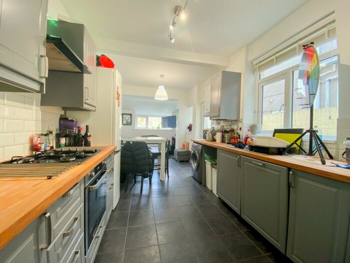 5 Bedroom Terraced House To Rent In Gelligaer Street, Cathays, CF24