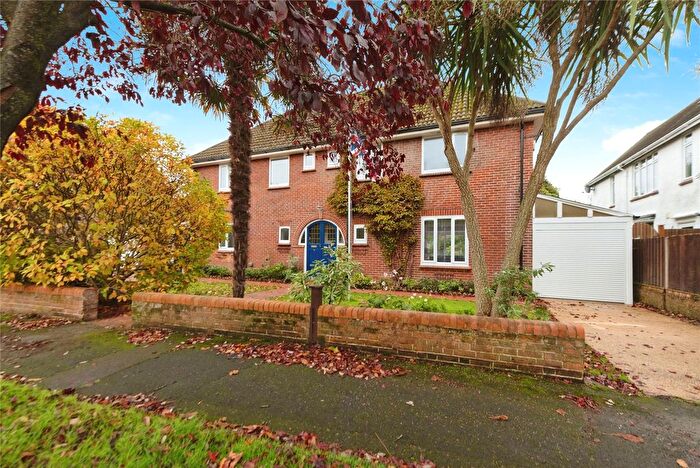 6 Bedroom Detached House For Sale In Beech Grove, Gosport, Hampshire, PO12