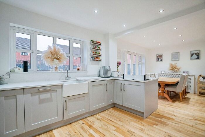 4 Bedroom Detached House For Sale In Larne Court, Widnes, WA8