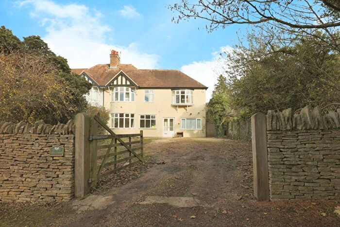 4 Bedroom Semi-Detached House For Sale In Evesham Road, Broadway, Worcestershire, WR12