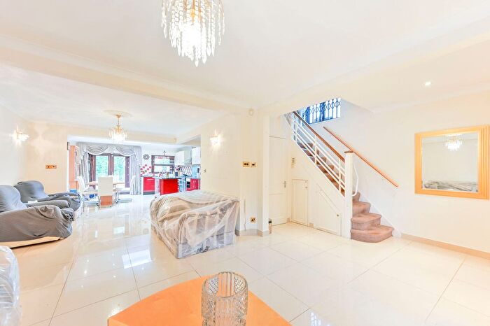 3 Bedroom Semi Detached House For Sale In Salmon Street, Wembley Park, London, NW9