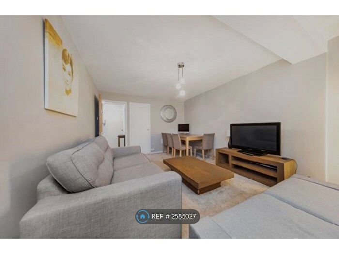 1 Bedroom Flat To Rent In Gay Street, London, SW15