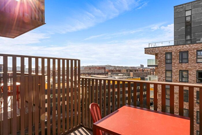 2 Bedroom Flat To Rent In The Draper, Colindale, London, NW9