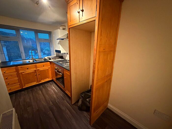 2 Bedroom Flat To Rent In Greenhill Lane, Riddings, Alfreton, DE55