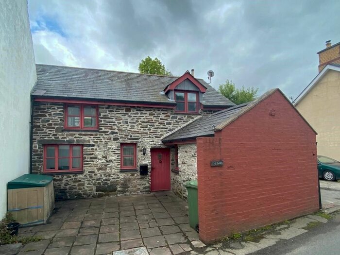 3 Bedroom Semi-Detached House For Sale In Dewi Road, Tregaron, SY25