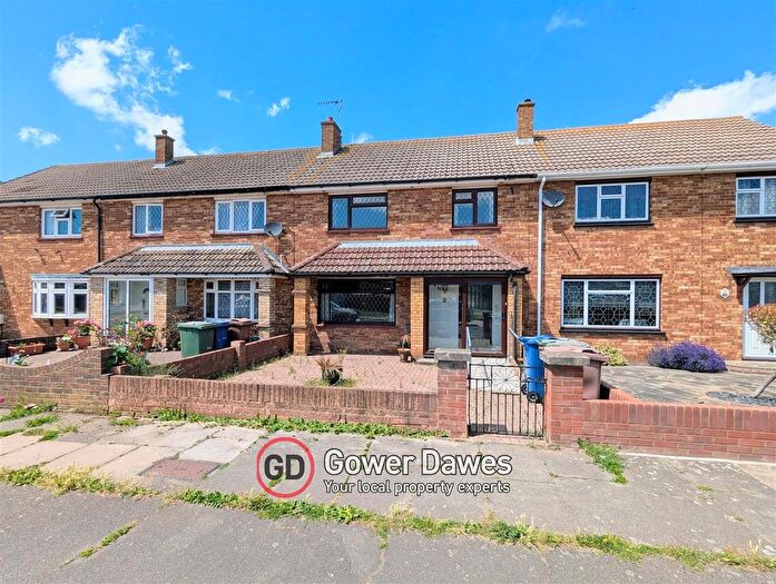 3 Bedroom Terraced House For Sale In Claudian Way, Chadwell St.Mary, RM16