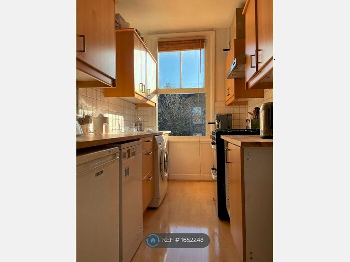 2 Bedroom Flat To Rent In Twickenham Road, Leyton/Leytonstone, E11