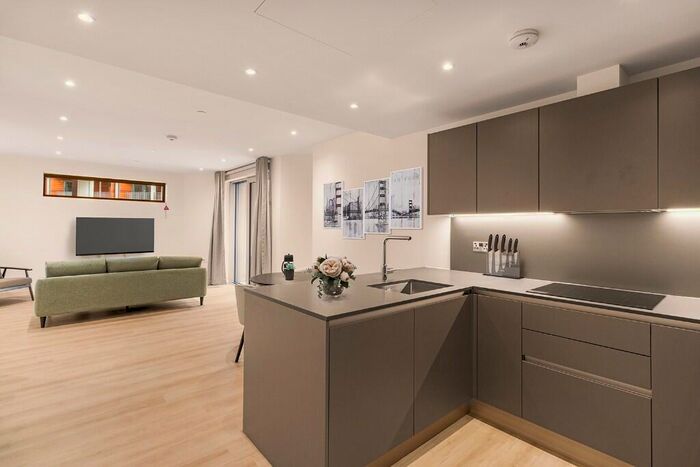 Studio To Rent In Nine Elms Lane, London, SW11