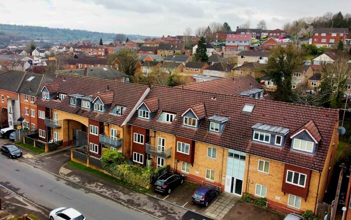 1 Bedroom Flat To Rent In Chairborough Road, Cressex Business Park, High Wycombe, HP12