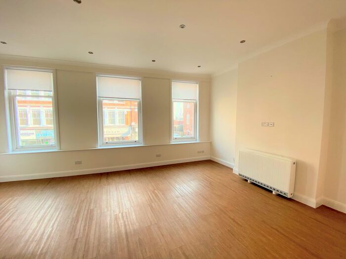 2 Bedroom Flat To Rent In Avenue Mews, Muswell Hill, London, N10