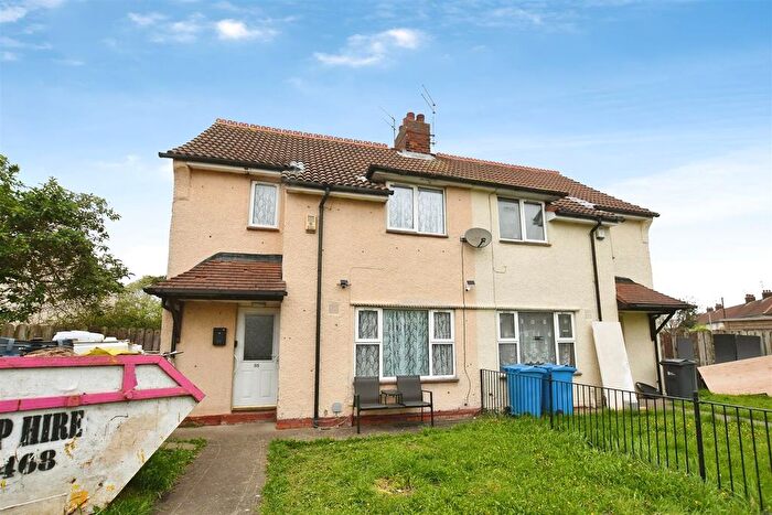 3 Bedroom Semi-Detached House For Sale In Hornby Grove, Hull, HU9