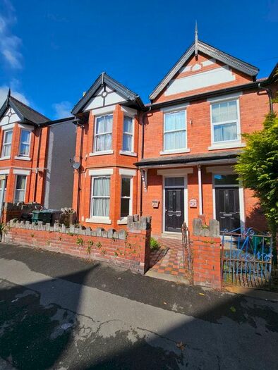 2 Bedroom Flat To Rent In Lawson Road, Colwyn Bay, LL29