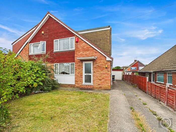 4 Bedroom Semi-Detached House For Sale In Warman Close, Bristol, BS14