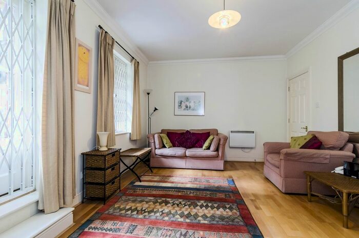 1 Bedroom Flat To Rent In Folgate Street, London, E1