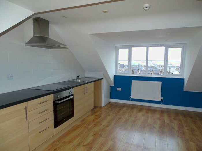 2 Bedroom Flat To Rent In Flat Angorfa, A Newry Street, Holyhead, Ynys M&#;n, LL65