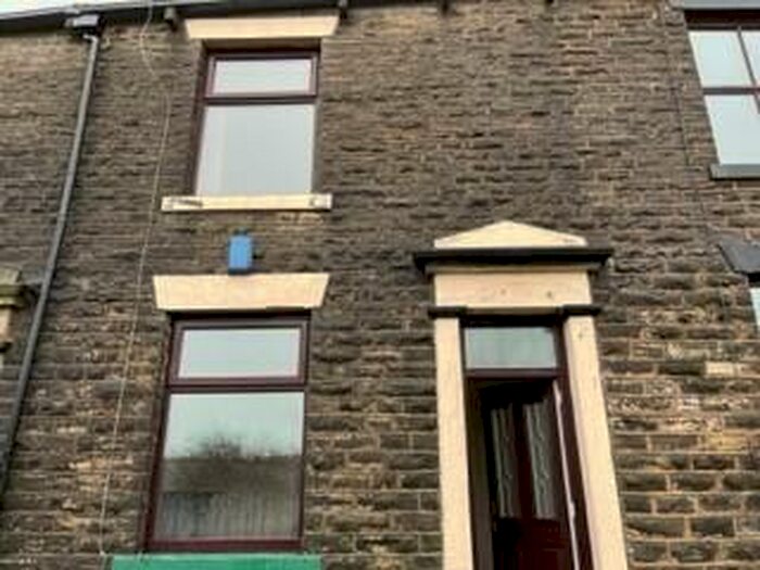 3 Bedroom Cottage To Rent In West View Delph, OL3