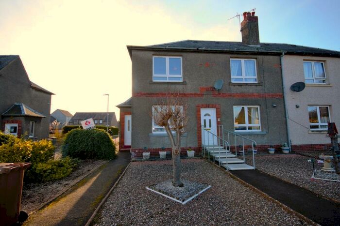 2 Bedroom Flat To Rent In Roselea Terrace, Church Street, Ladybank, Fife, KY15