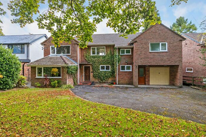 4 Bedroom Detached House For Sale In Olivers Battery Road North, Winchester, SO22