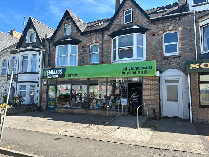 4 Bedroom Property For Sale In New Road, Porthcawl, CF36