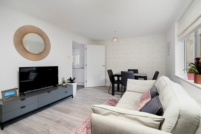 2 Bedroom Flat To Rent In Caledonian Road, Islington, N7