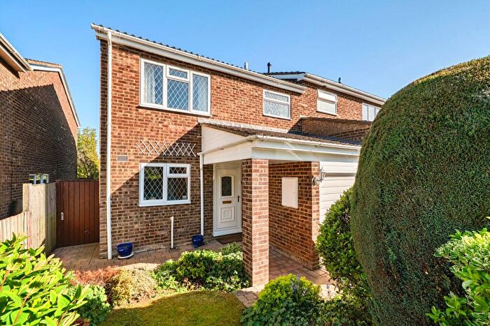 3 Bedroom Semi-Detached House For Sale In Swallow Close, Flitwick, MK45