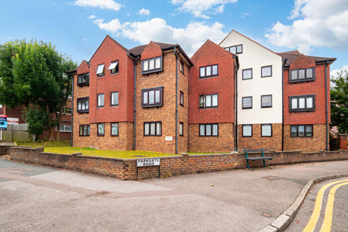 Apartment To Rent In Manor Road, Wallington, SM6