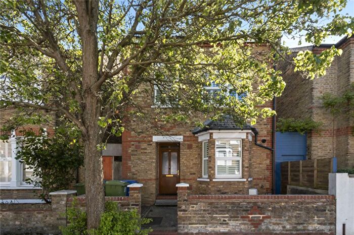 3 Bedroom Semi Detached House For Sale In Rodwell Road, East Dulwich, London, SE22