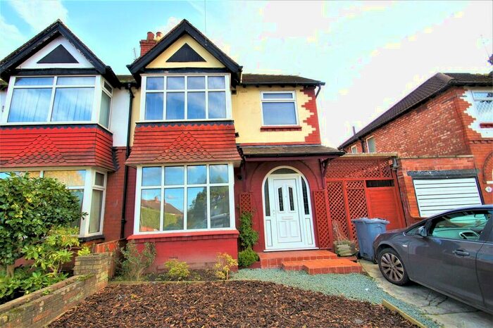 4 Bedroom Semi-Detached House To Rent In Talbot Road, Fallowfield, M14