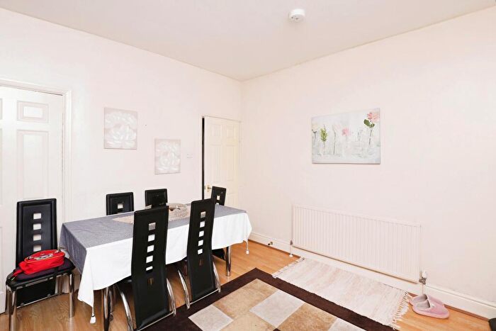 3 Bedroom End Of Terrace House For Sale In Charlotte Road, Sheffield, South Yorkshire, S2