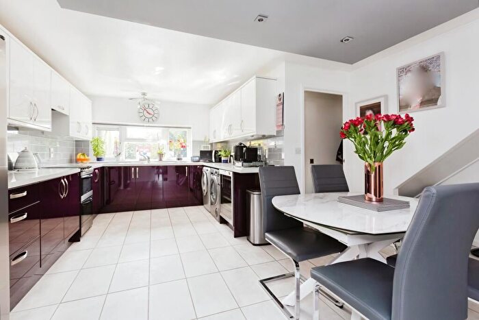 3 Bedroom Terraced House For Sale In Ellisgill Court, Milton Keynes, MK13